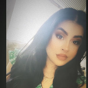 Meet your Posher, Ari